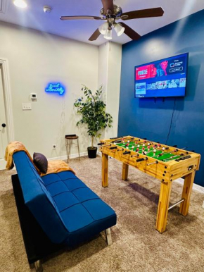 Urban Escape near Downtown, NRG, Med center & Galleria!